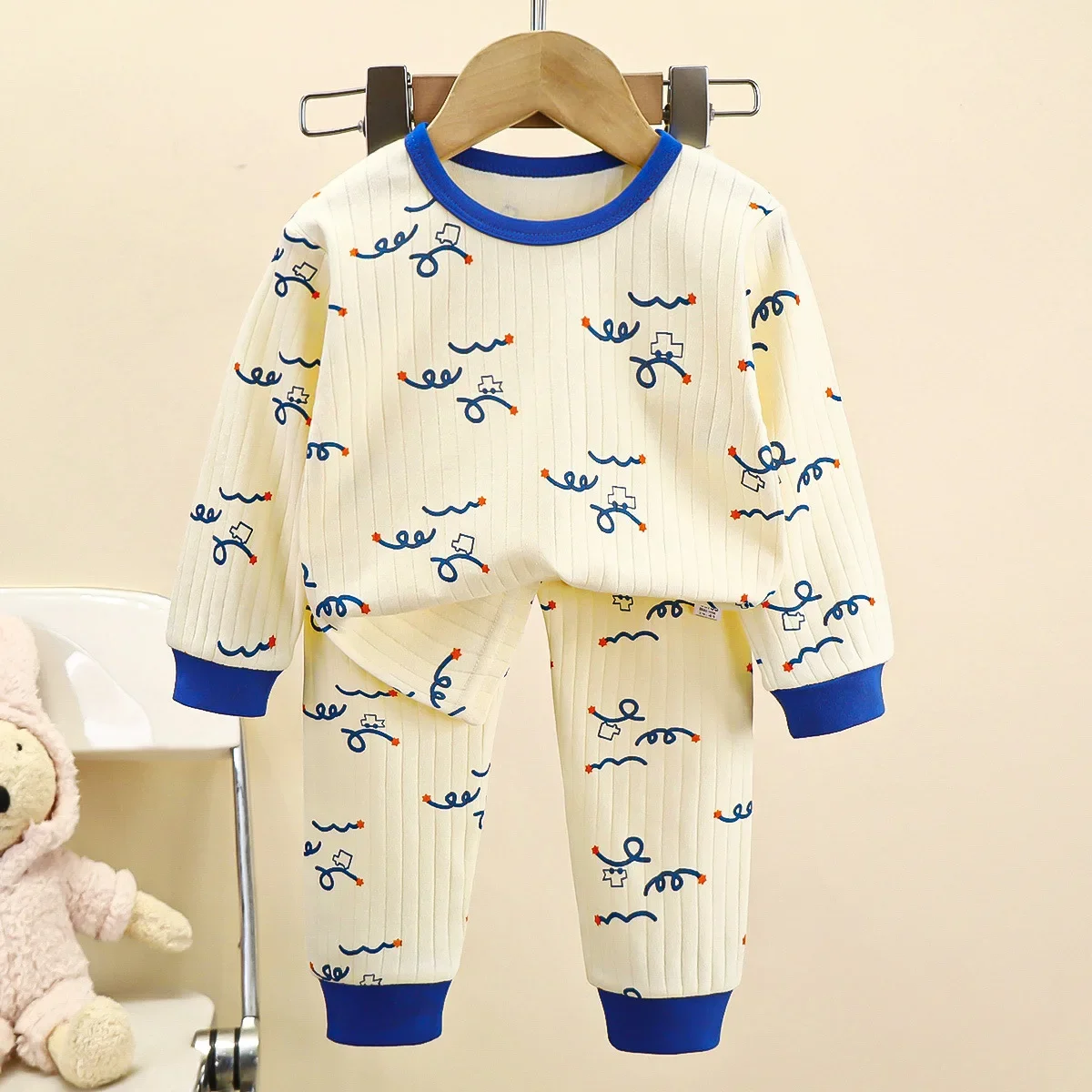 طقم تيشيرت وسراويل بأكمام طويل - مراجعة Baby Sleep Suit وسعره