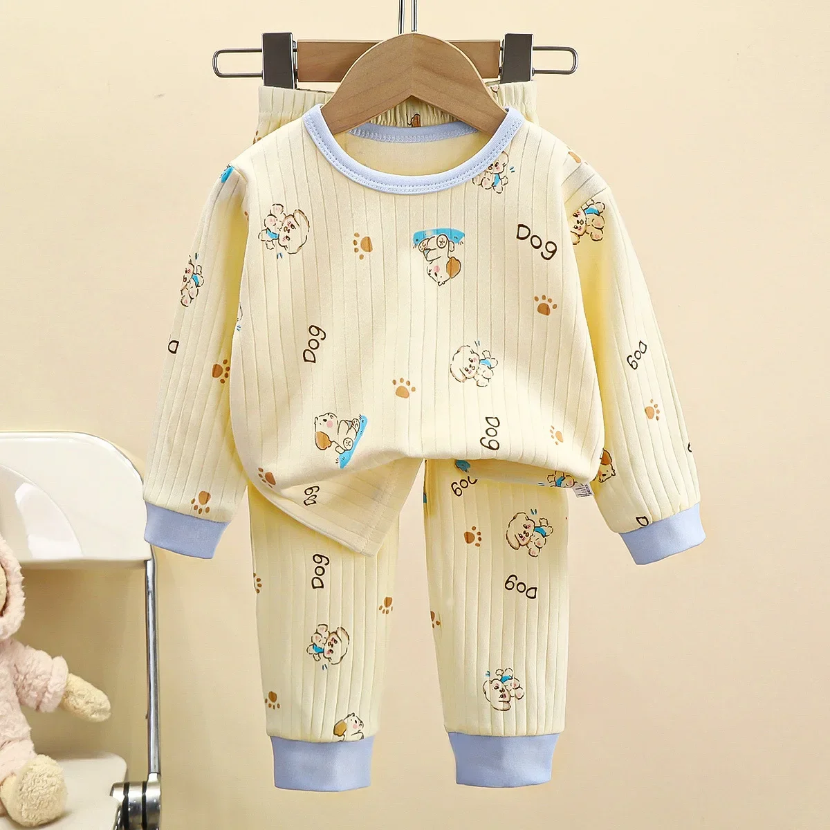 طقم تيشيرت وسراويل بأكمام طويل - مراجعة Baby Sleep Suit وسعره