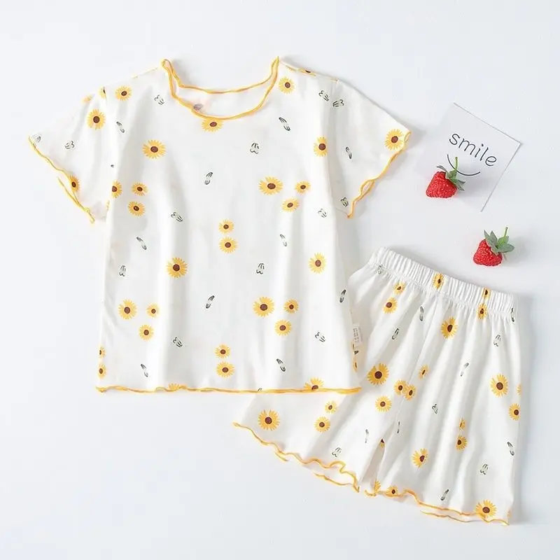 طقم بيجامة صيفي للبنات بطبعة ف - مراجعة Baby Sleep Suit وسعره